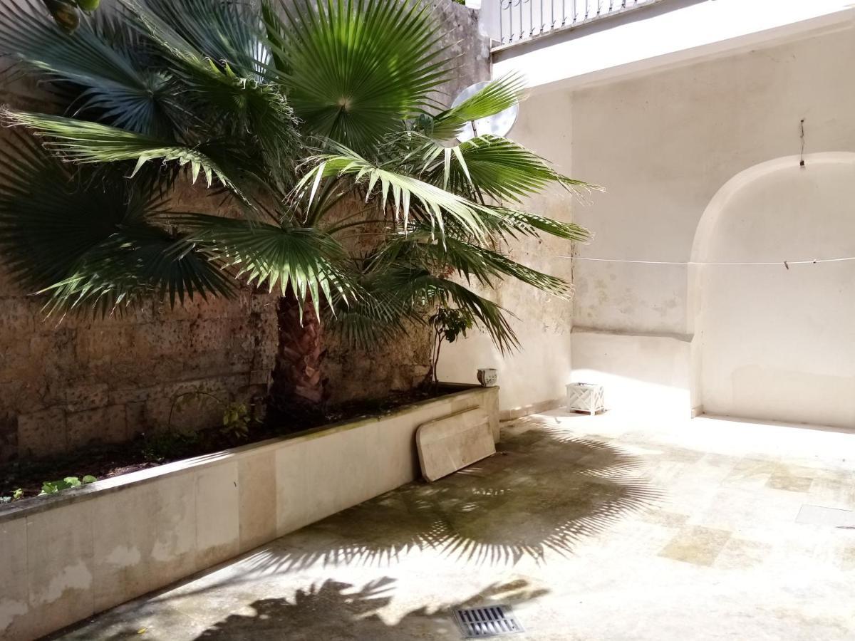 莱切Dimora Storica Le Perle住宿加早餐旅馆 外观 照片